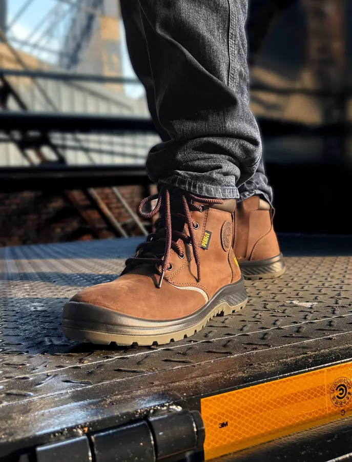 Safety footwear